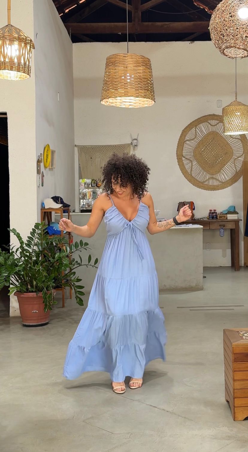Vestido Longo camadas azul bebê