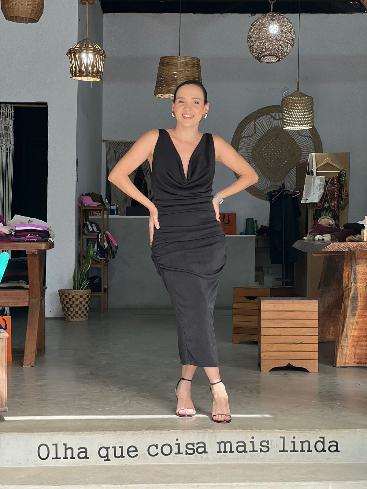 Vestido preto drapeado - tam único