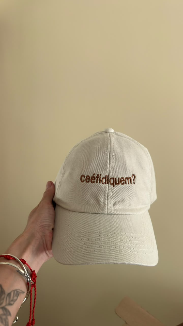 Boné Ceéfidiquem?