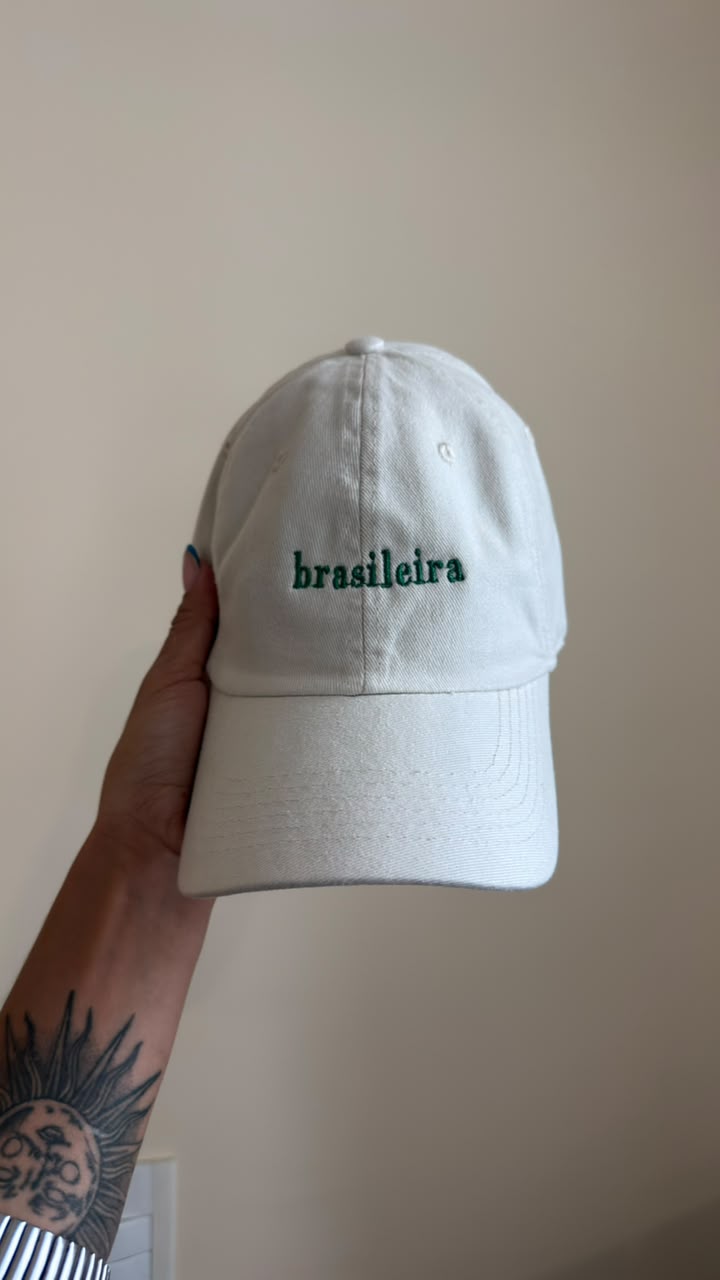 Boné Brasileira off white bordado - Amarjori