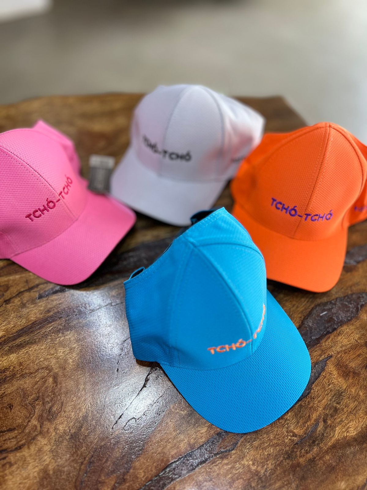 Boné Tchó-Tchó aberto - Cabelo Cacheado